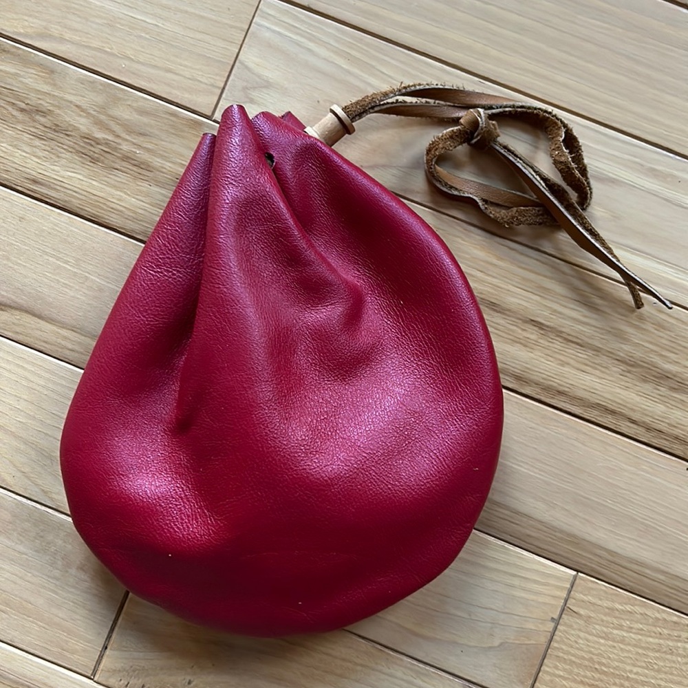 Leather Pouch with Rawhide Drawstring Cinch Strap ♥️ excellent new condition